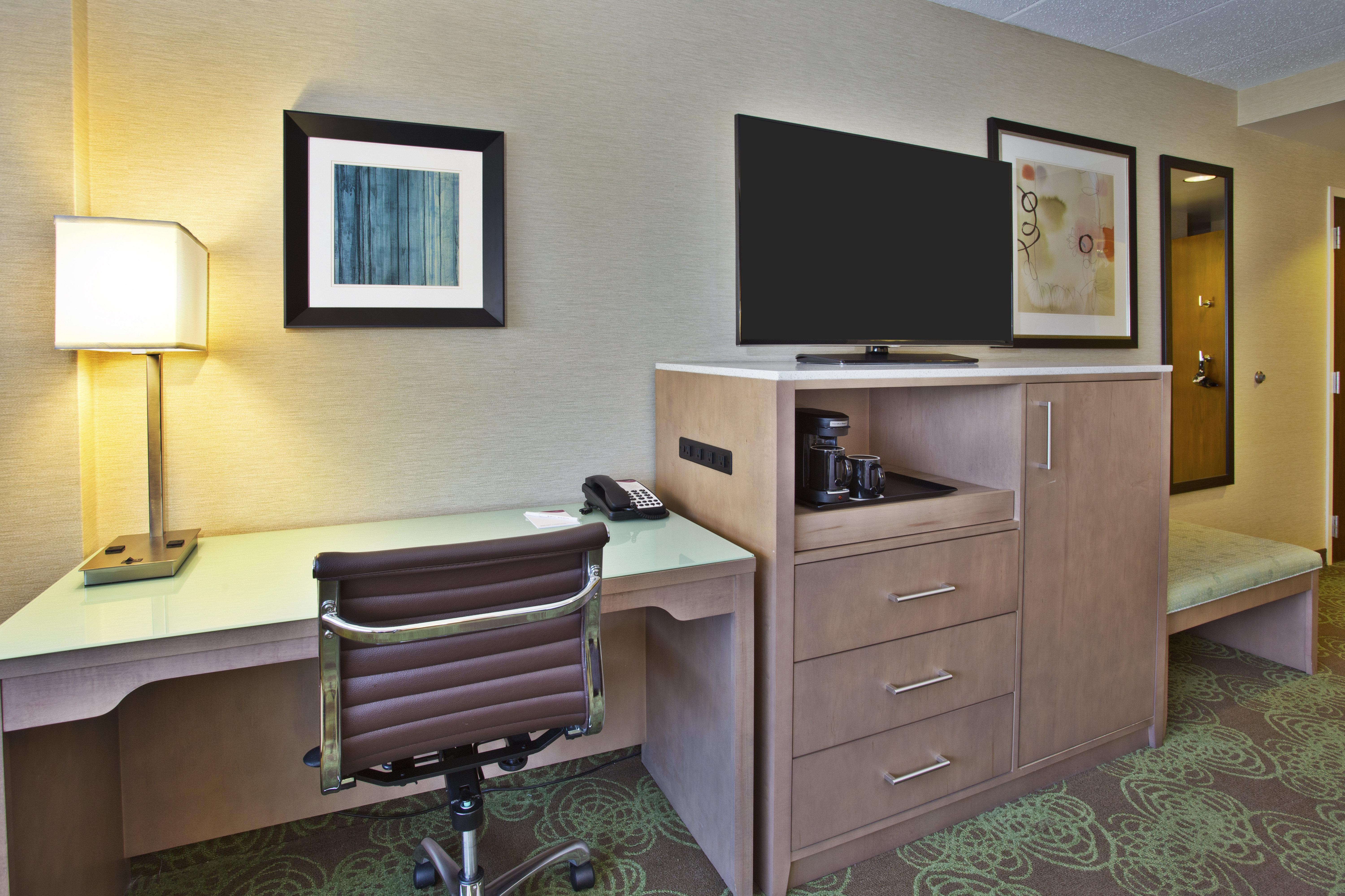 Hotel Crowne Plaza Lansing By Ihg Extérieur photo